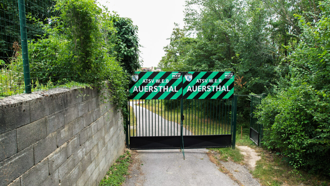 Unser Fußballplatz: Das Waldstadion des ATSV Auersthal – 100 Jahre Fußball mitten im Grünen